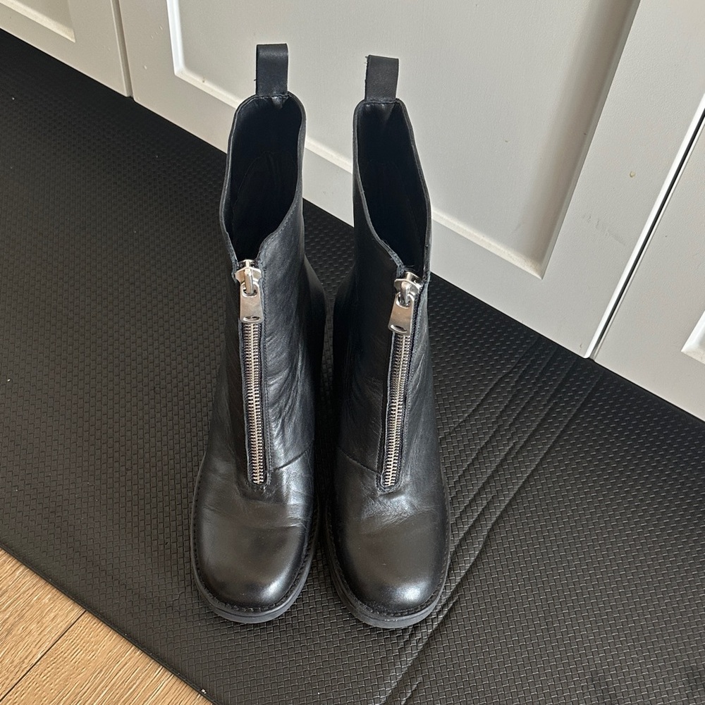 Steve Madden Black Zipper Ankle Booties